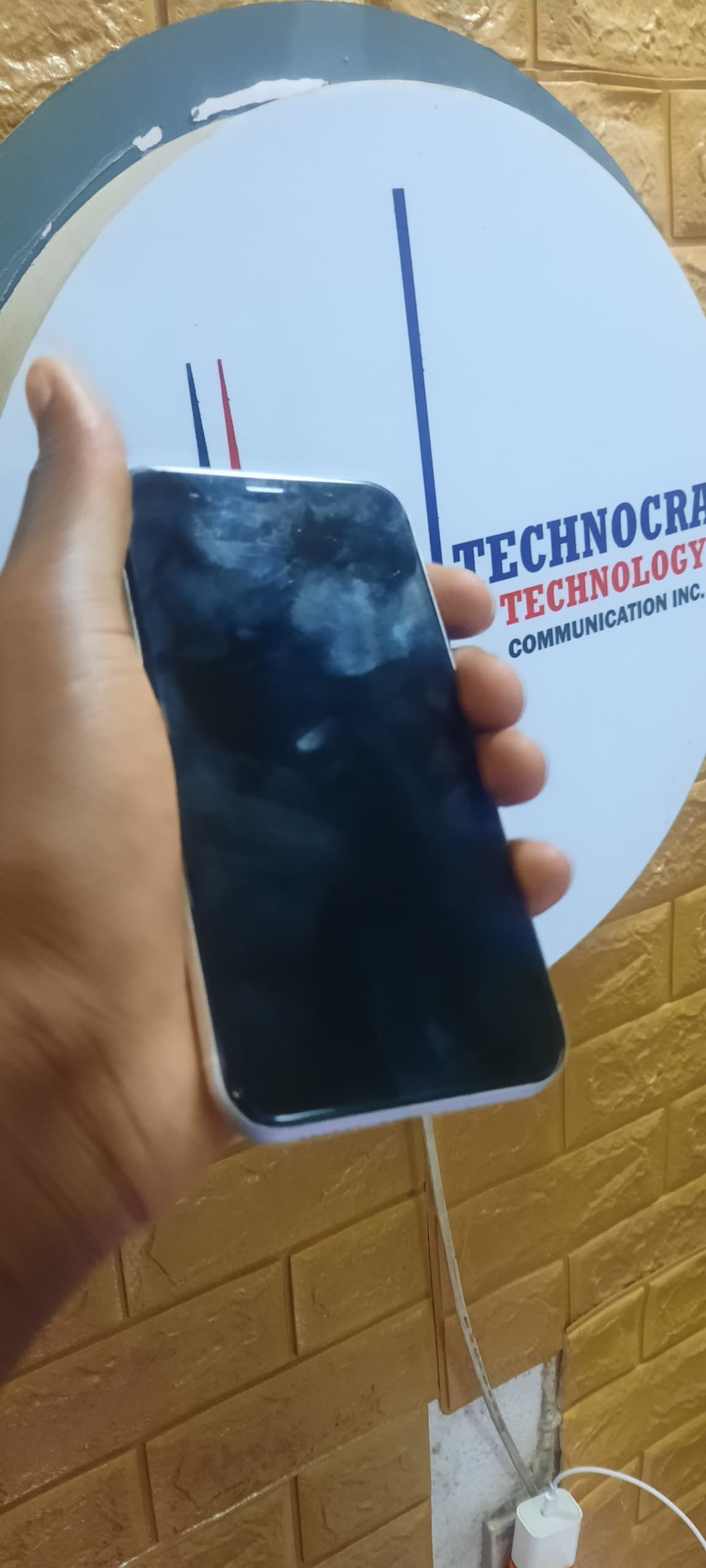 Iphone Xr thumbnail 2
