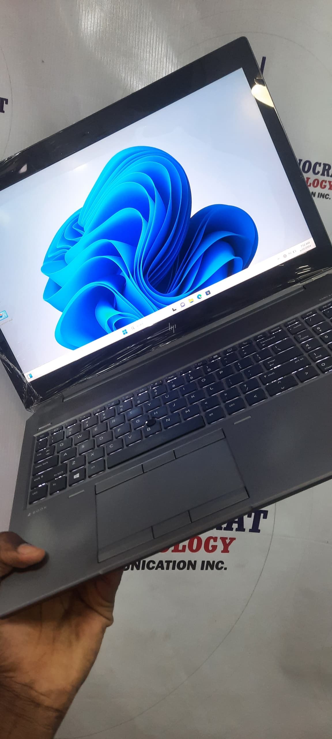HP ZBOOK 15 G5 thumbnail 3