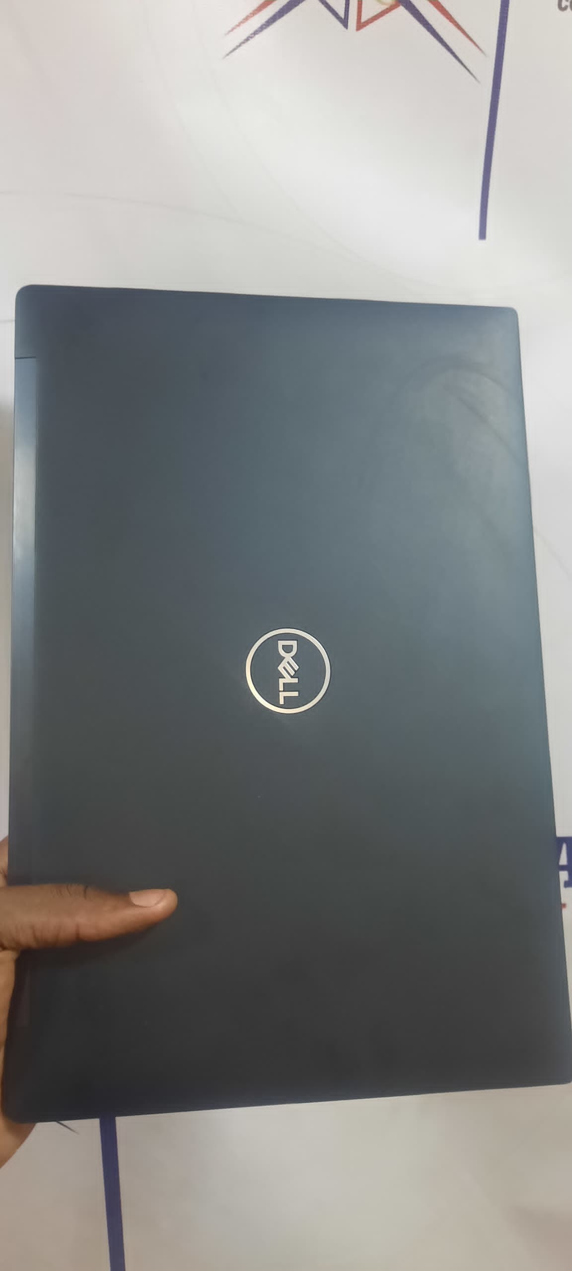 Dell Latitude 7490 thumbnail 4