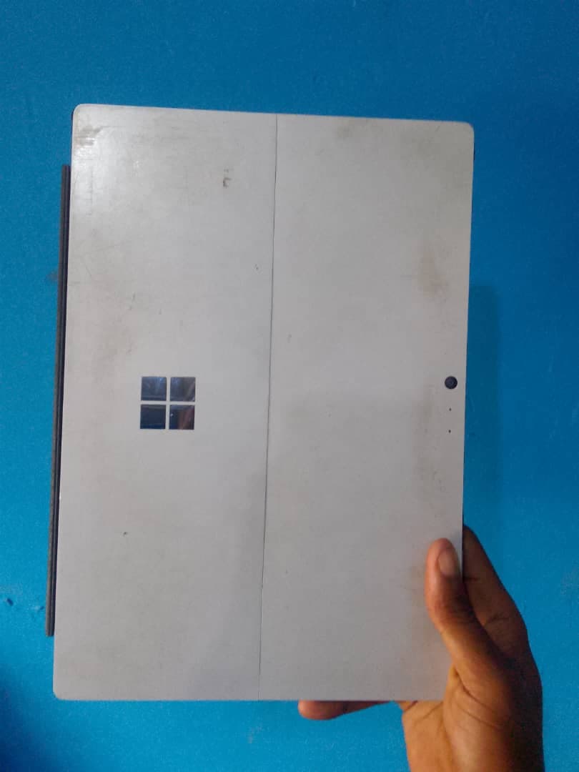 Microsoft Surface Pro 4 thumbnail 5