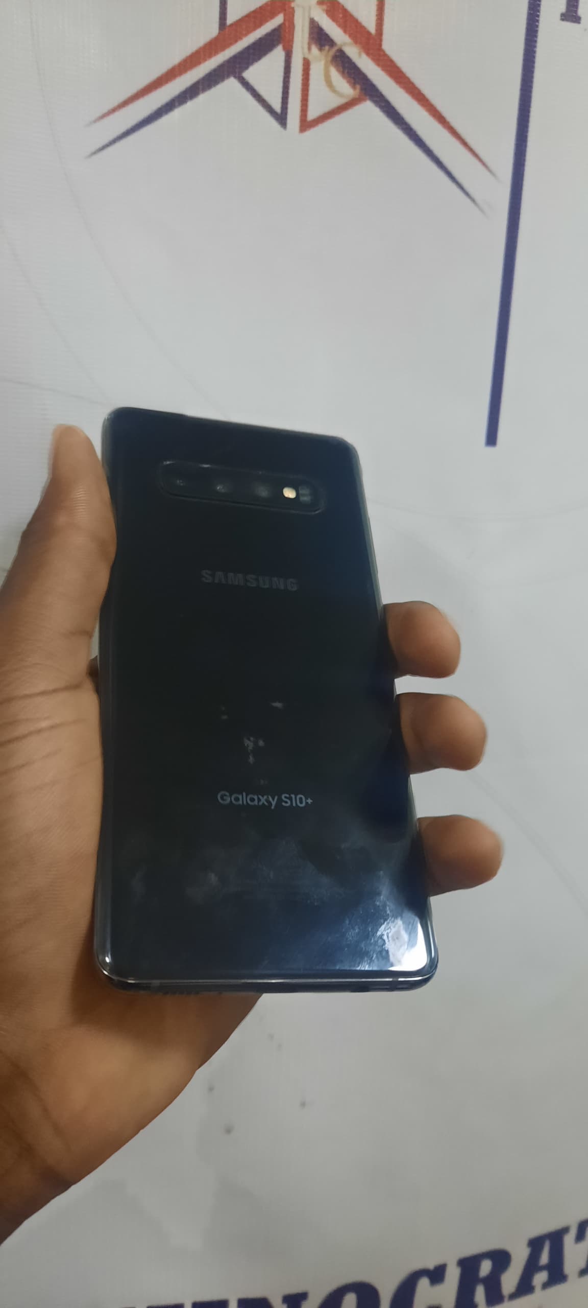 Samsung S10+ thumbnail 2