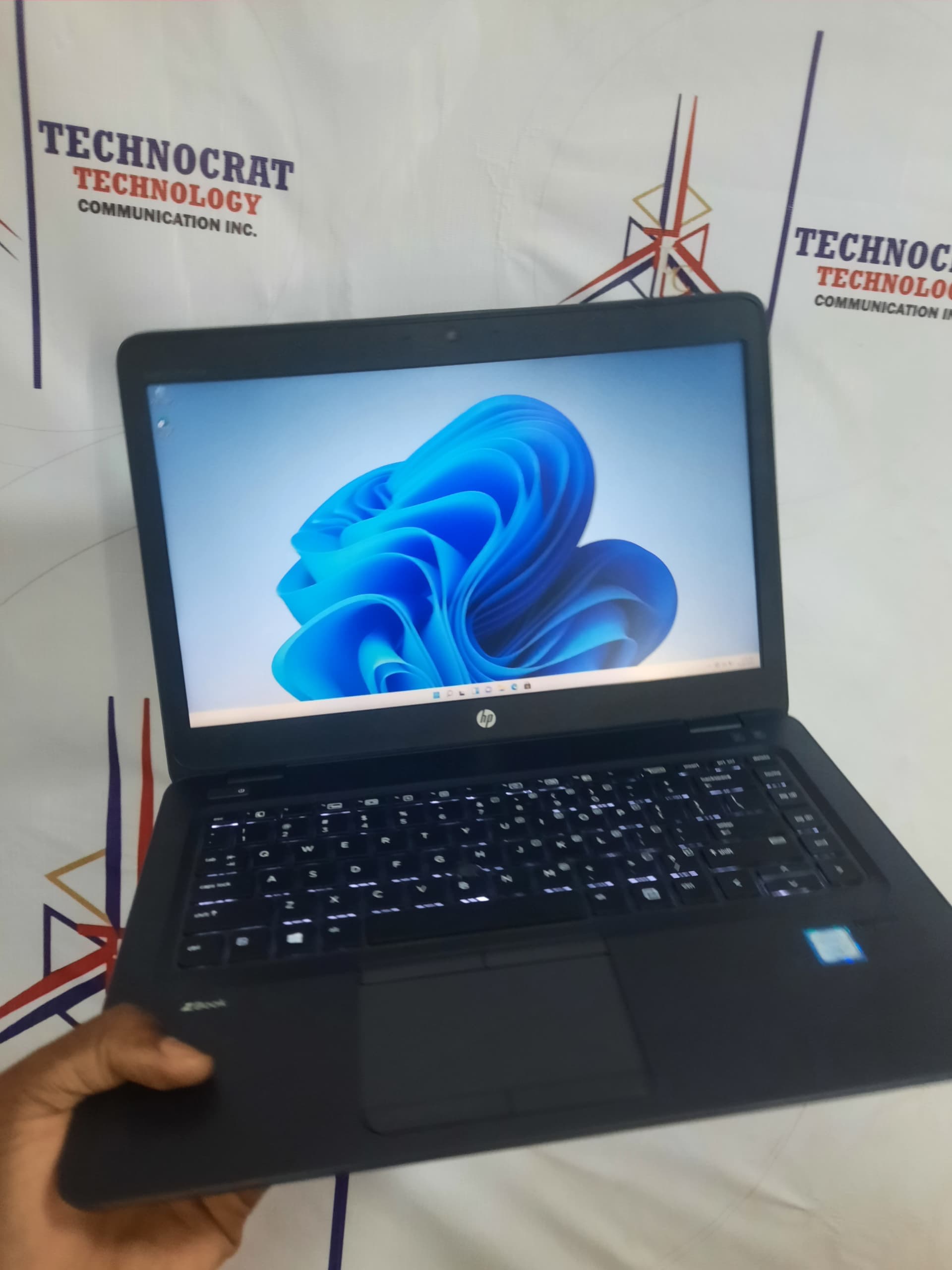 Hp Z book 14U G4 thumbnail 3