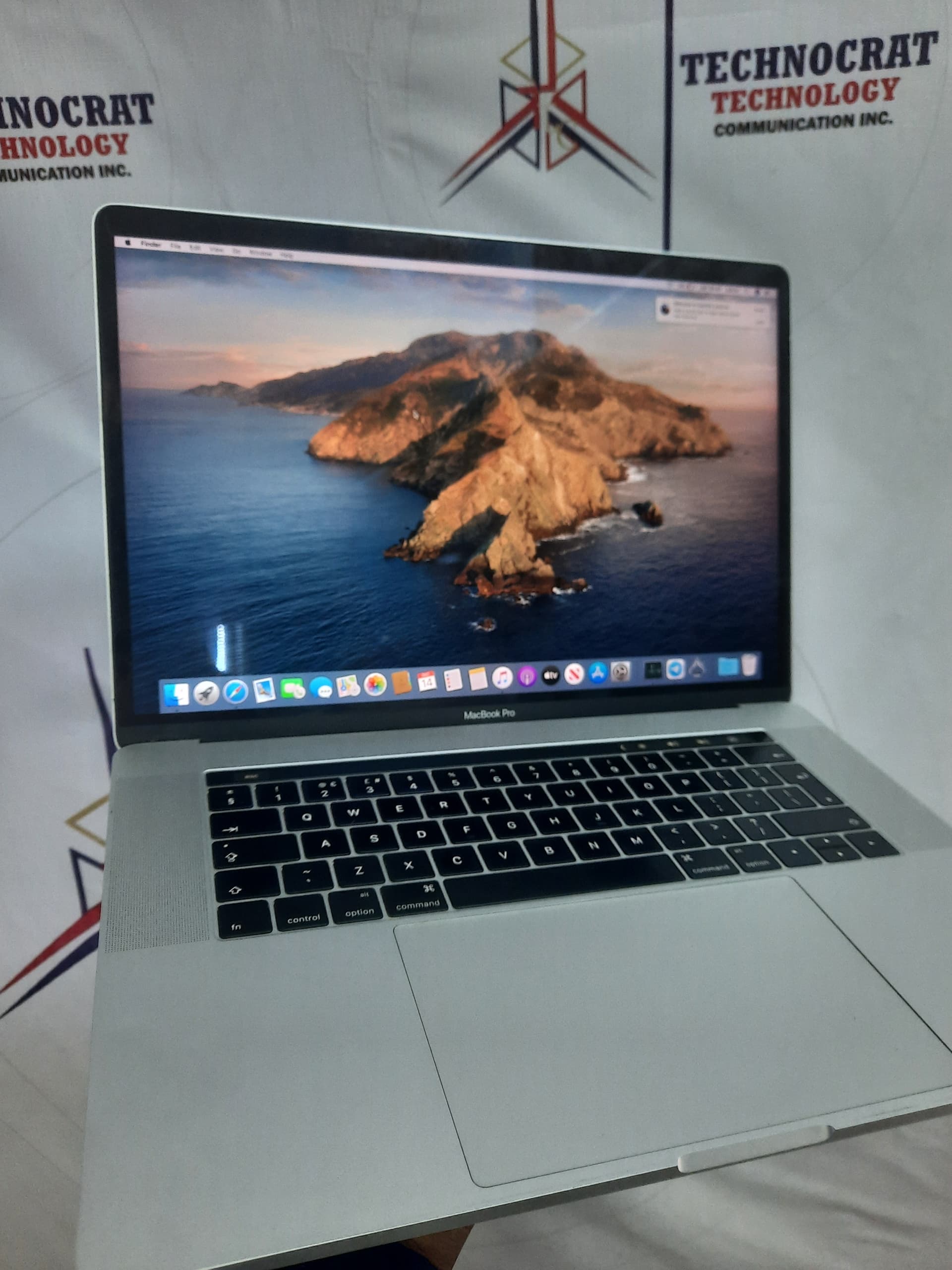 MacBook Pro 2017 TouchBar thumbnail 5