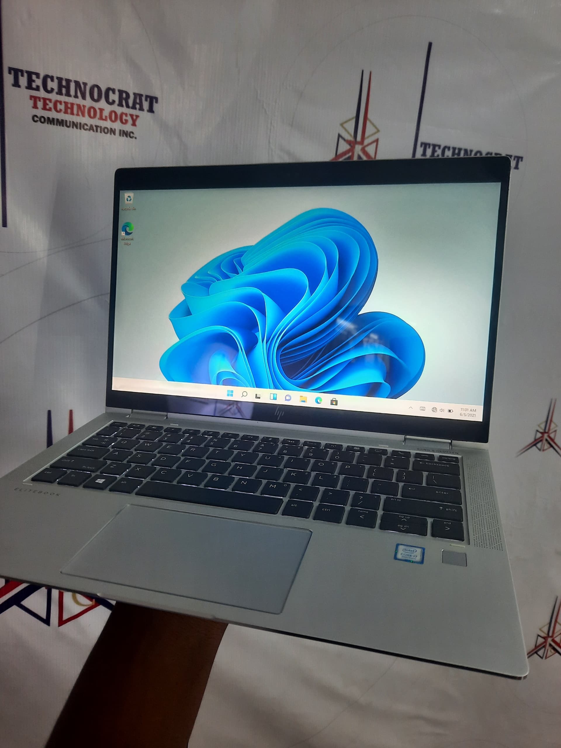 Hp EliteBook x360 1030 G3 thumbnail 2