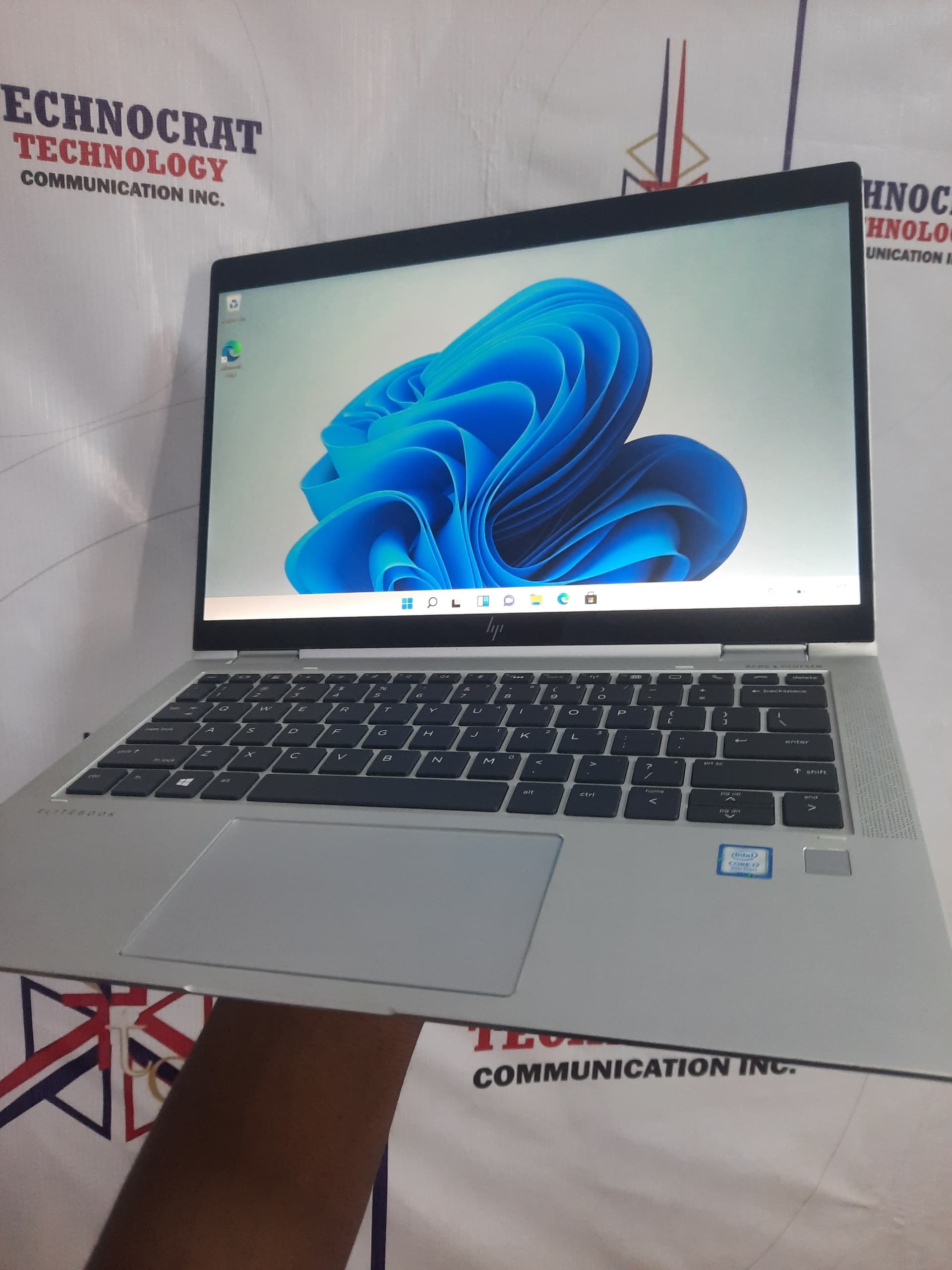 Hp EliteBook x360 1030 G3 thumbnail 4