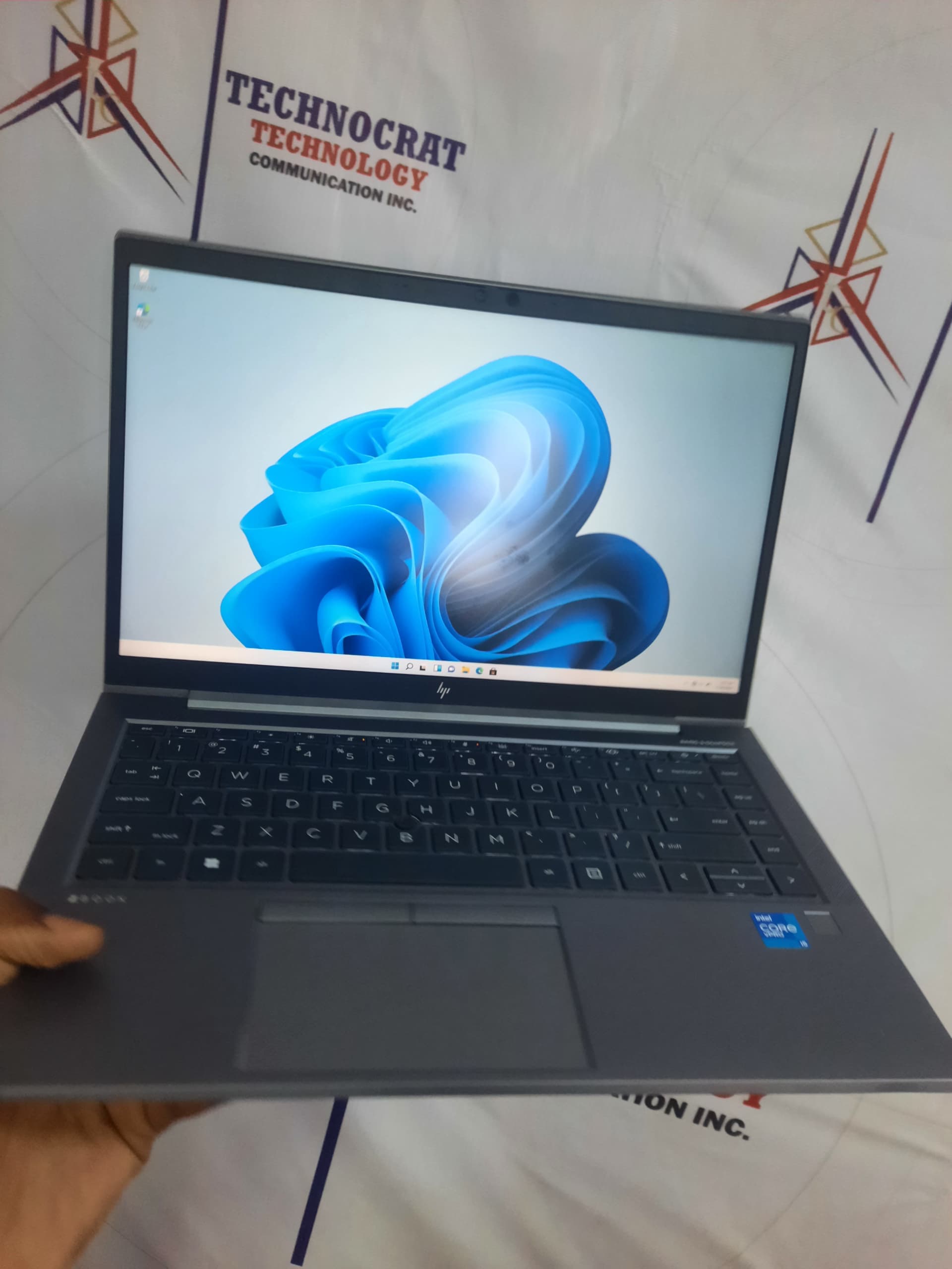 Hp Zbook Firefly 14inch G8 Mobile Workstature