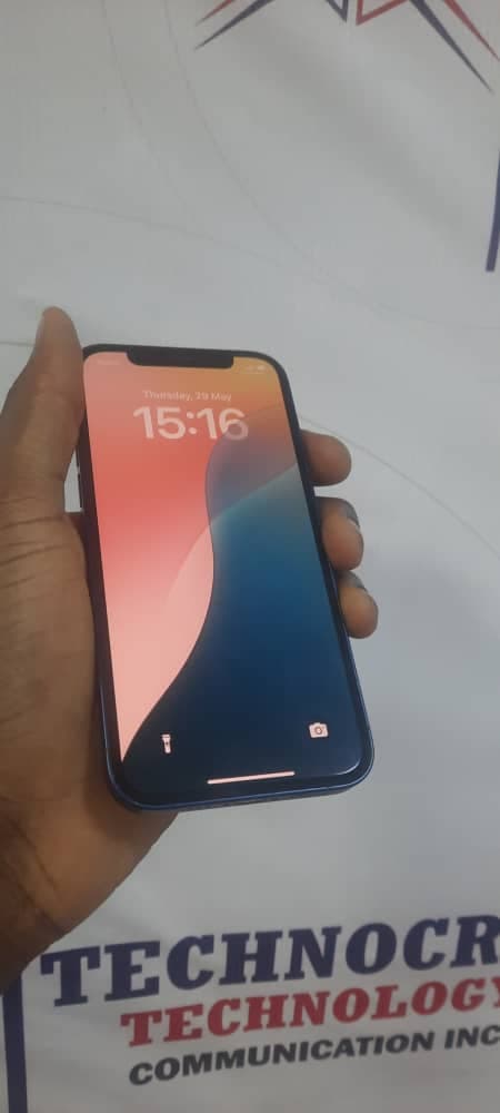 IPHONE 12