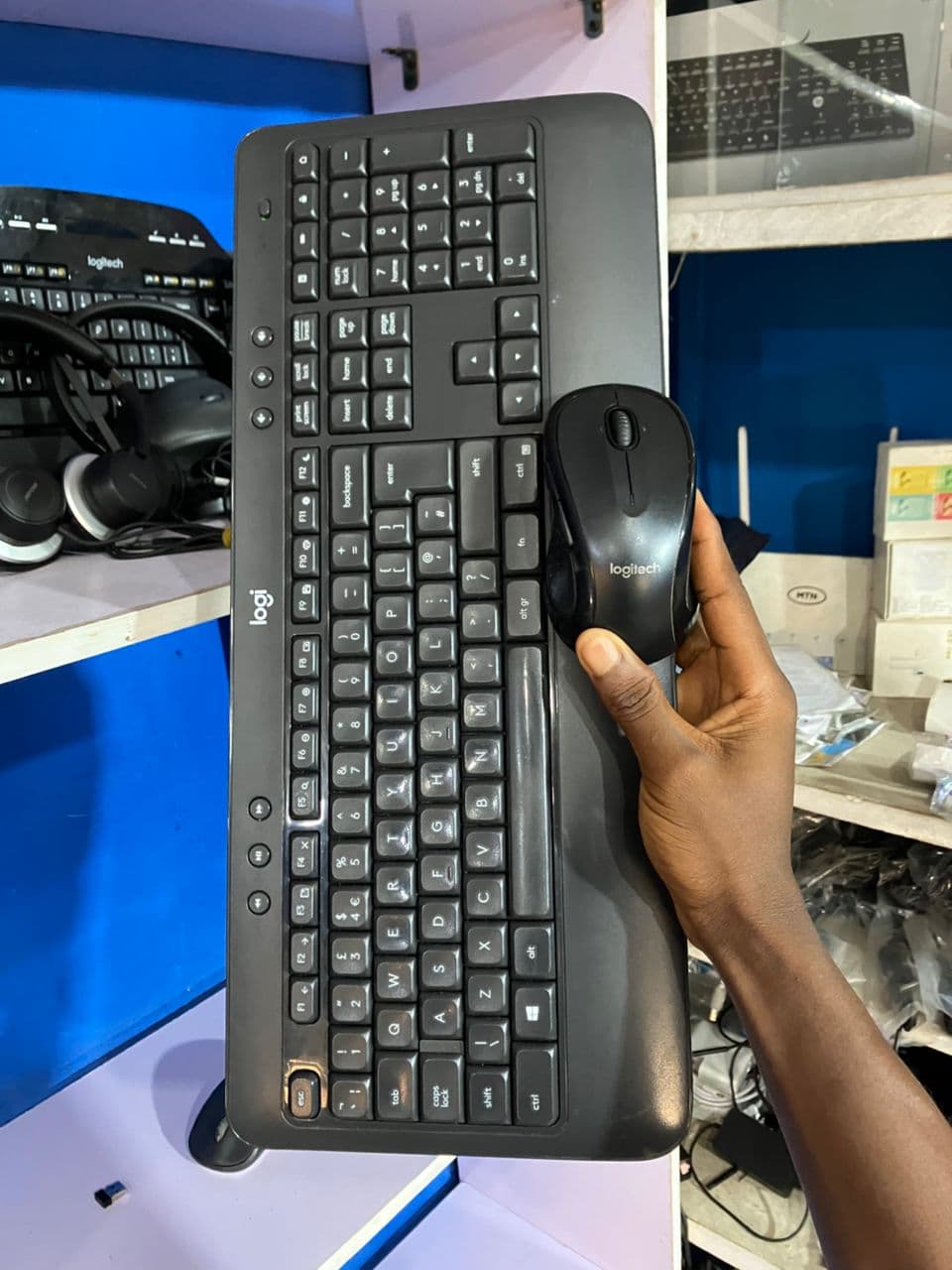 Logitech Wireless Keyboard K540 & Mouse