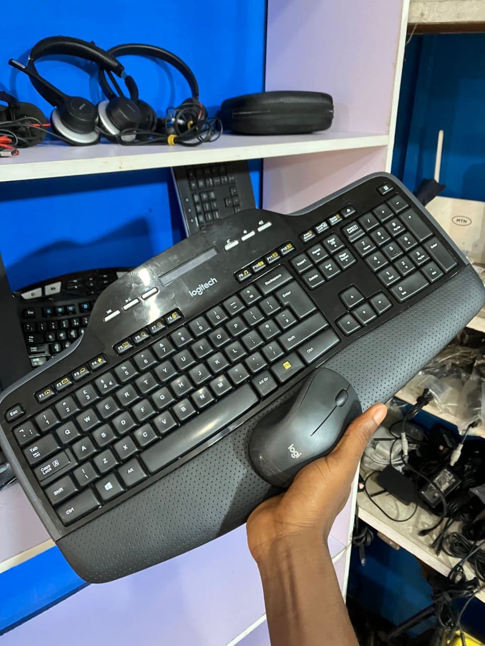 Logitech Wireless Keyboard MK710 & Mouse